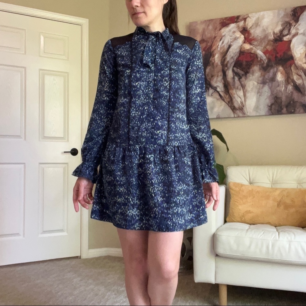 Cynthia Steffe Blue Long Sleeve Bow Tie Swing Mini Dress, size 2
